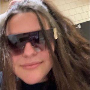 Meet your Posher, Laney